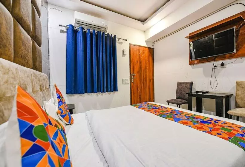 Fabhotel Ice Berg