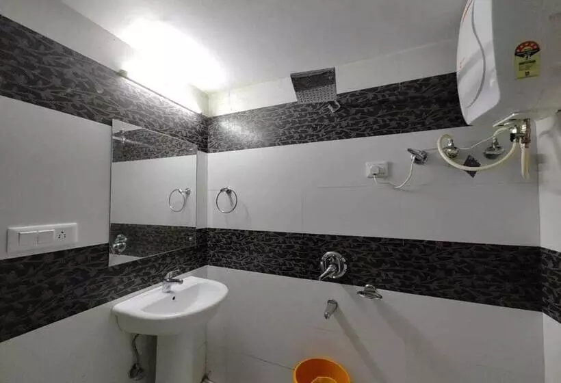 Hotelli Collection O White Villa