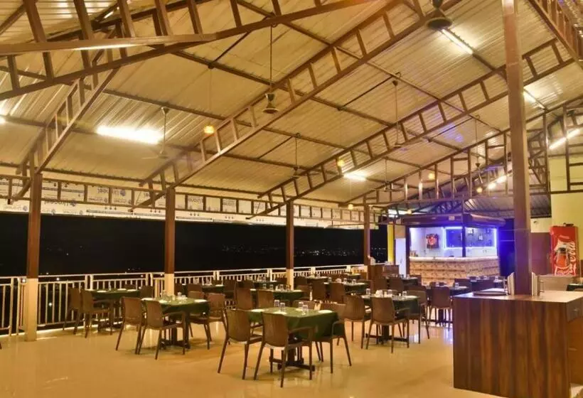 ホテル Nk S Silver Mine Resto Bar & Lodge Chikhalse
