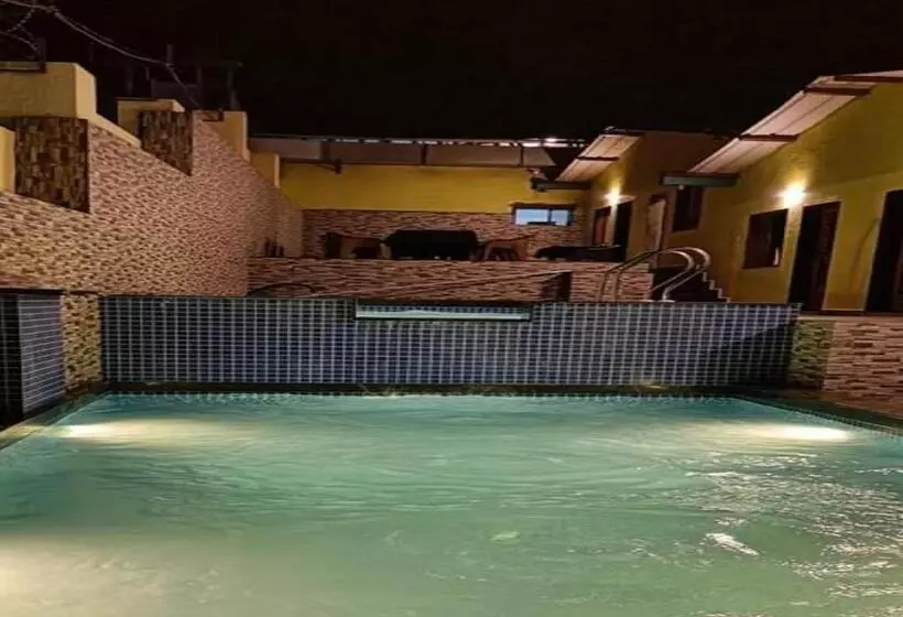 ホテル Nk S Silver Mine Resto Bar & Lodge Chikhalse