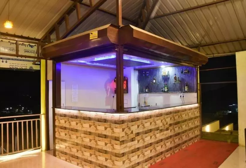ホテル Nk S Silver Mine Resto Bar & Lodge Chikhalse