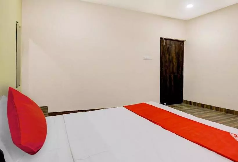 ホテル Oyo Flagship 81328  Panjabi