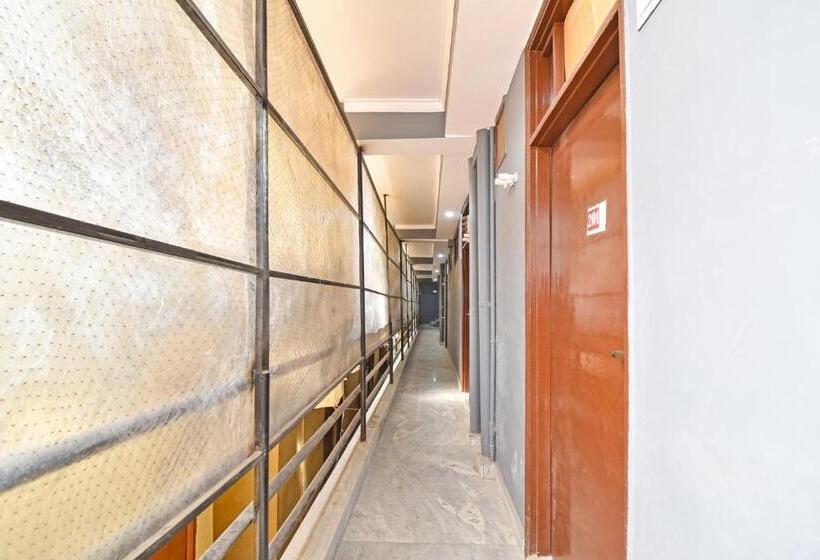 בית מלון כפרי Oyo Flagship 81340 Diamond Inns