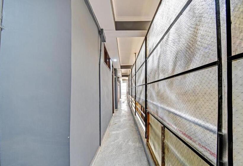 בית מלון כפרי Oyo Flagship 81340 Diamond Inns