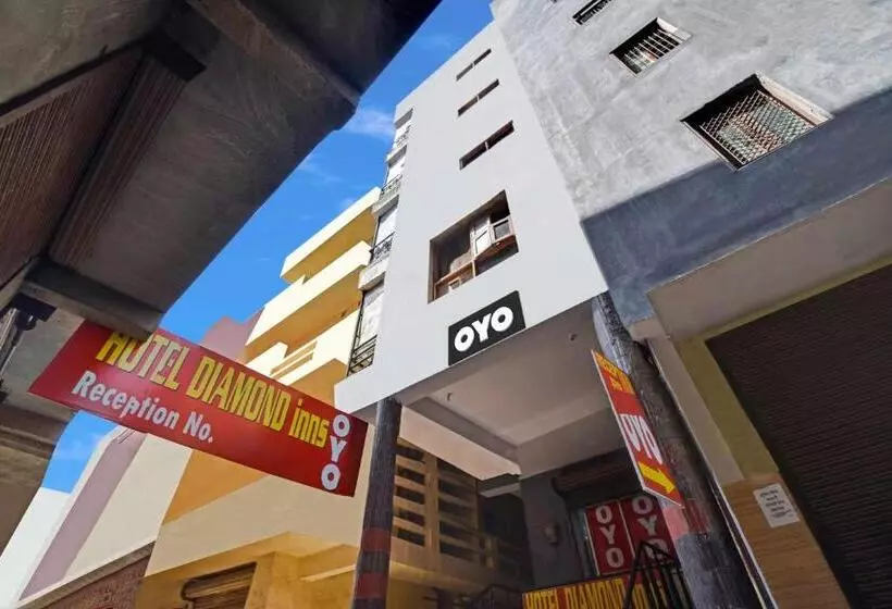 Hotelli Oyo Flagship 81340  Diamond Inns