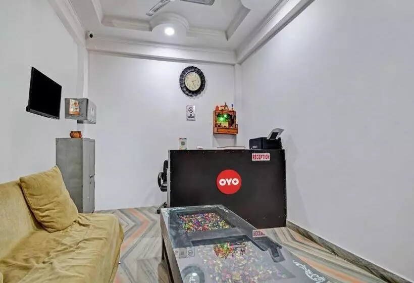 Hotelli Oyo Flagship 81340  Diamond Inns