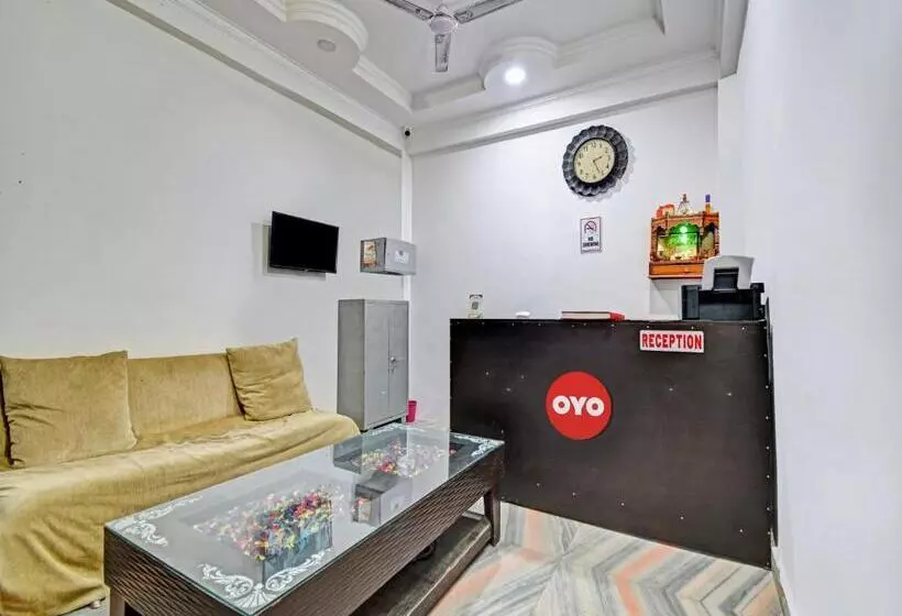 Hotelli Oyo Flagship 81340  Diamond Inns