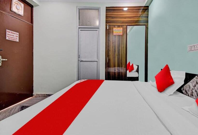 בית מלון כפרי Oyo Flagship 81340 Diamond Inns