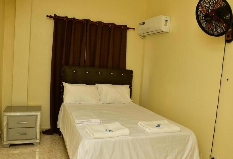 هاستل Freedom Nagua