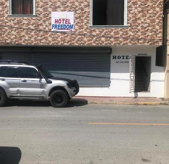 هاستل Freedom Nagua