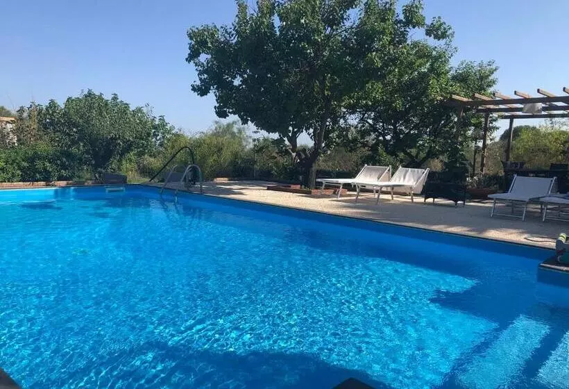 تختخواب و صبحانه Etna Petit Relais