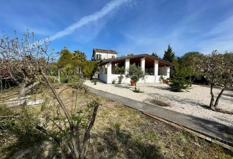 تختخواب و صبحانه Etna Petit Relais