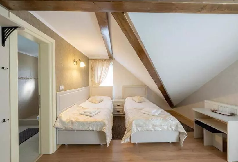 ペンション Casa De La Munte