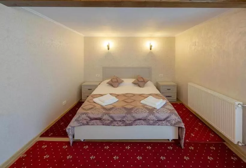 ペンション Casa De La Munte