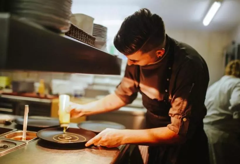 Hotelli & Restaurant Adler