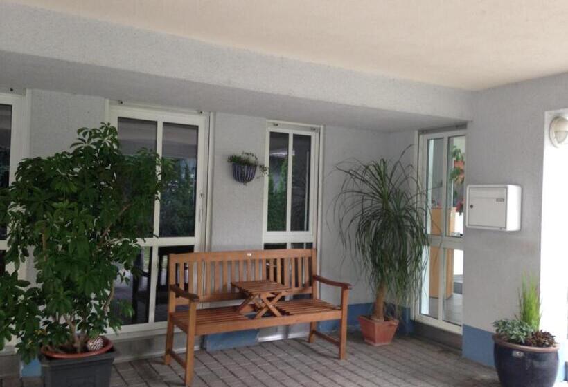 هتل Astra Rastatt