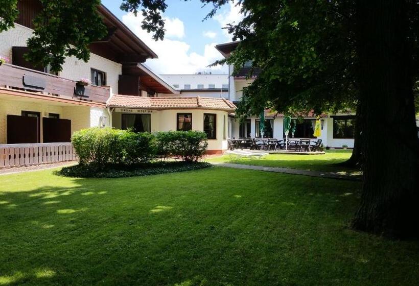 هتل Büchner Garni