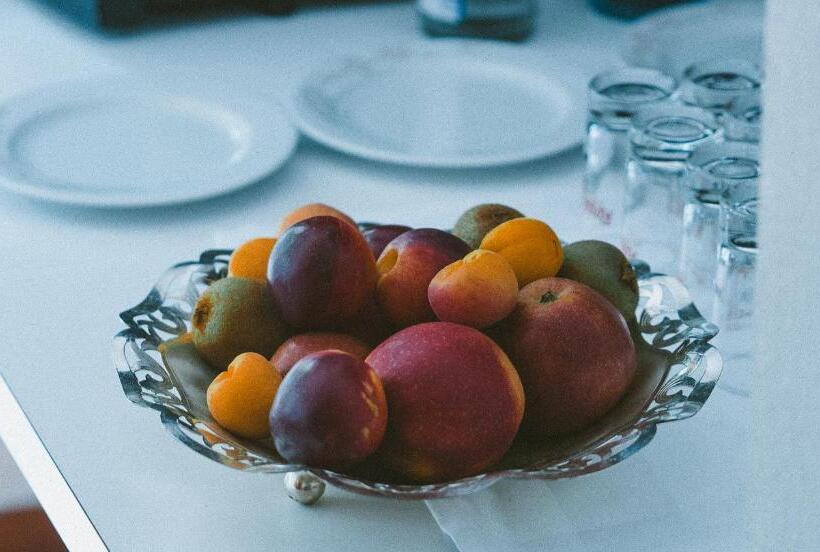 هتل Büchner Garni