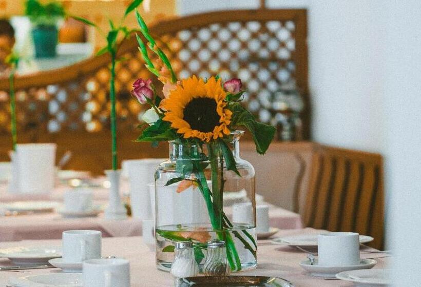 هتل Büchner Garni