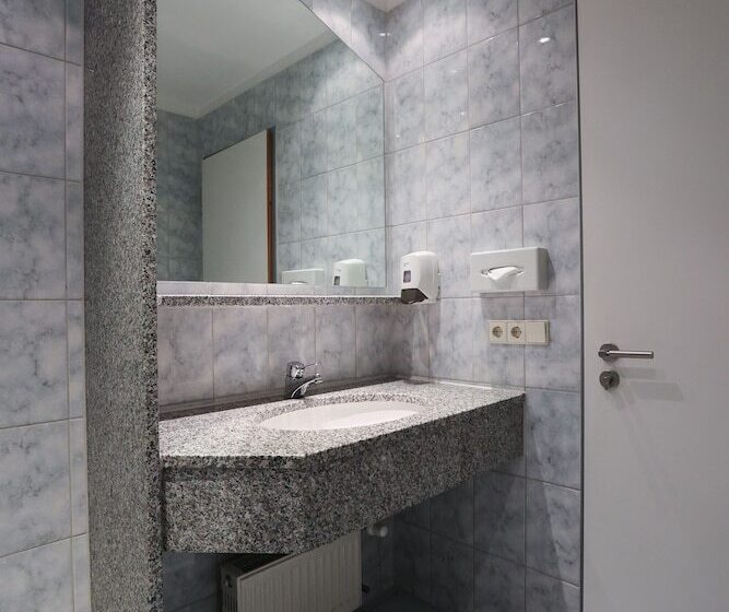 בית מלון כפרי Blaubeurer Tor