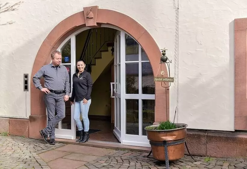 Hotelli Chalet Raabe