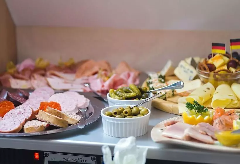 Hotelli Chalet Raabe