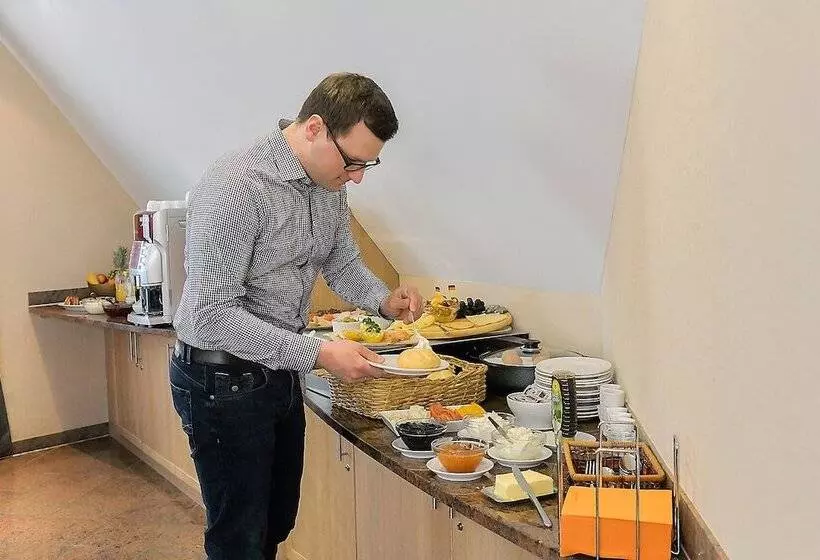 Hotelli Chalet Raabe