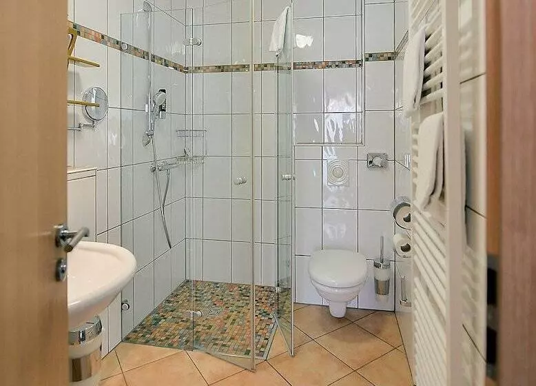 Hotelli Chalet Raabe