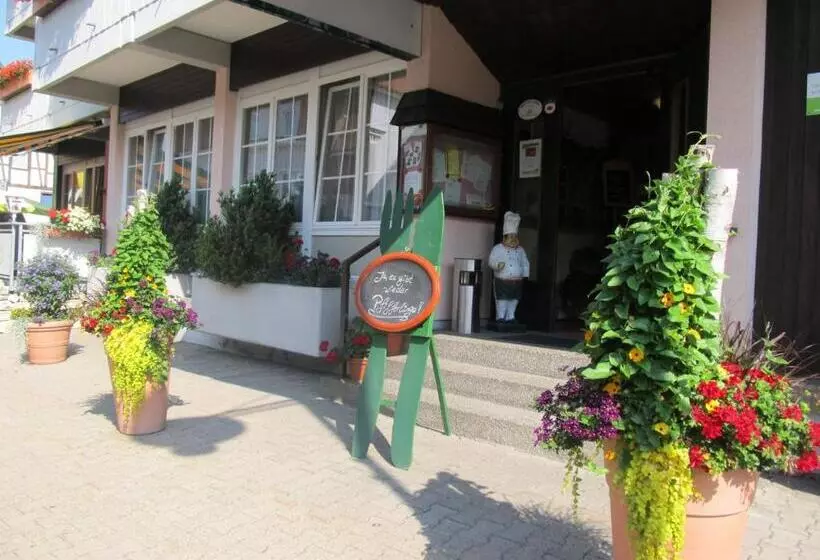 Hotelli Gasthof Hirschen