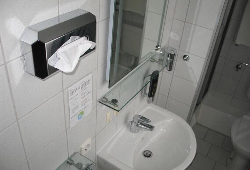 Отель Gasthof Pension Leupold