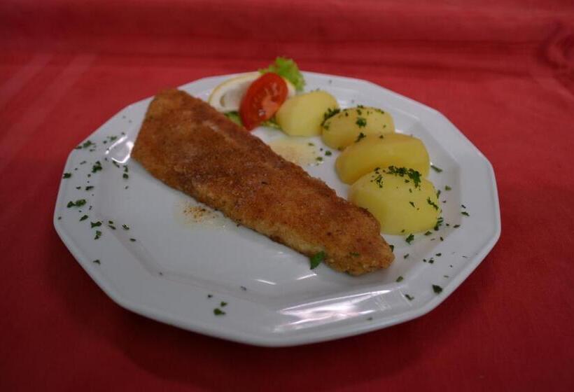 Отель Gasthof Pension Leupold