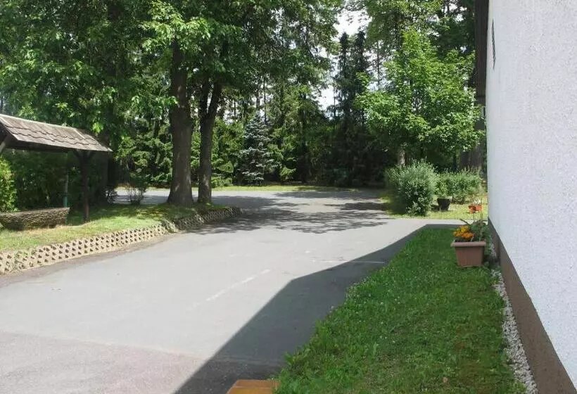 Hotelli Gasthof Pension Leupold