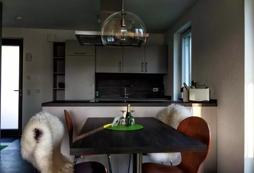 Hotelli Hewen Apartments