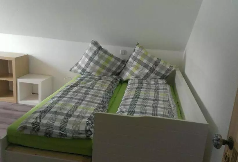 Hotelli Pension Zur Schönen Aussicht