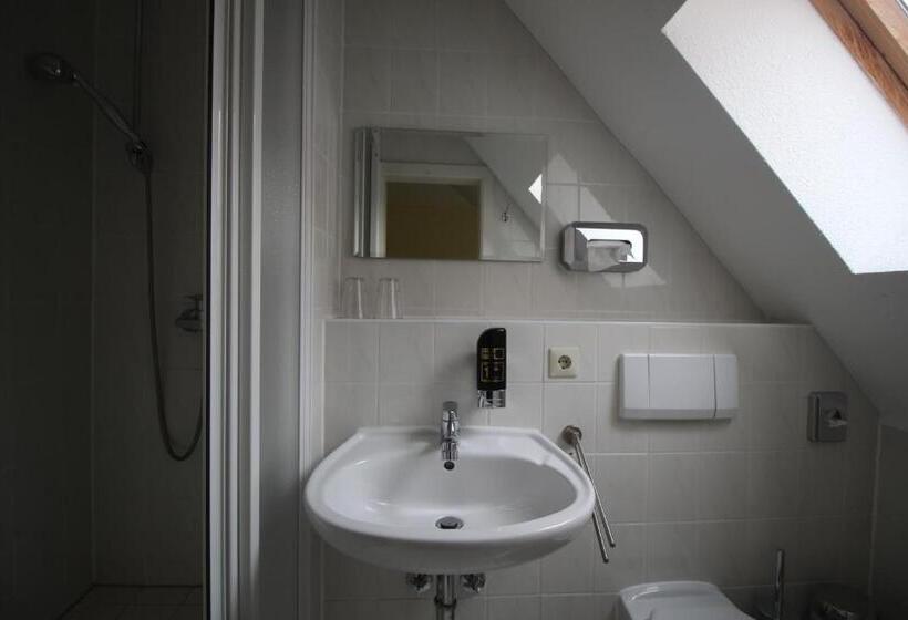 Отель Landhaus Alt Reddevitz