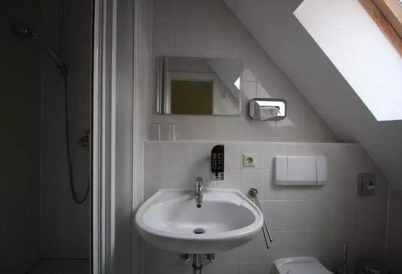 Hotelli Landhaus Alt Reddevitz