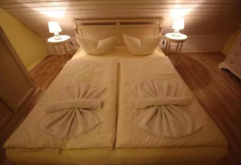 Hotelli Landhaus Alt Reddevitz