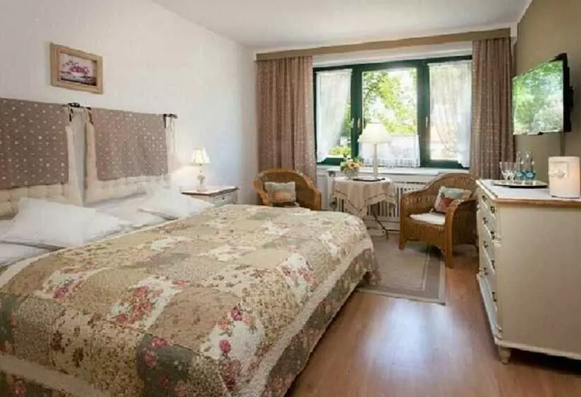 Hotelli Landhaus Alte Eichen