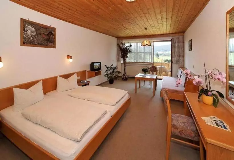 Hotelli Landhaus Maria Bed&breakfast