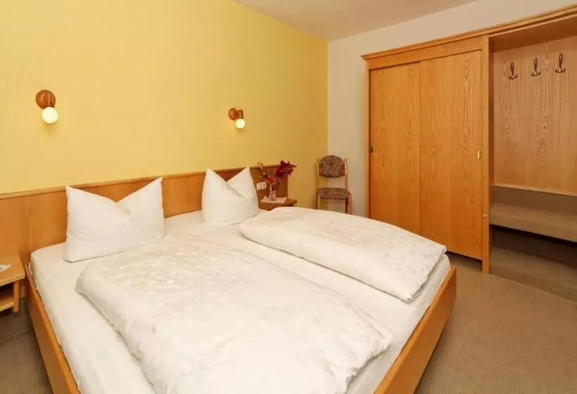 Hotelli Landhaus Maria Bed&breakfast