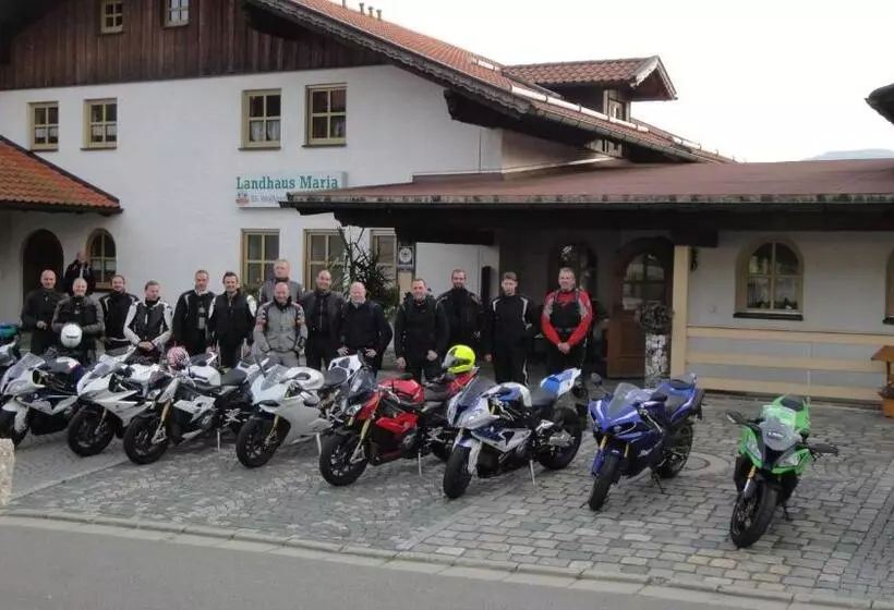 Hotelli Landhaus Maria Bed&breakfast