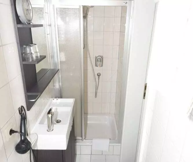 ホテル Mainblick Garni