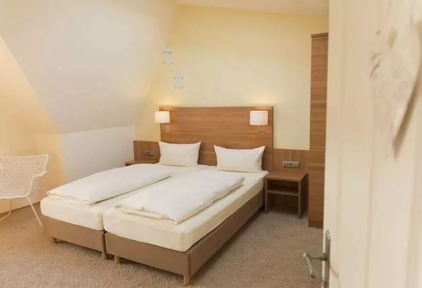 ホテル Mainblick Garni