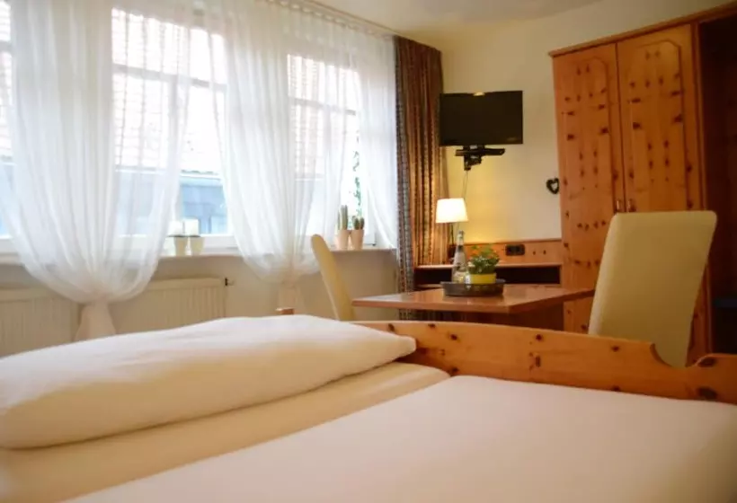 ホテル Mainblick Garni