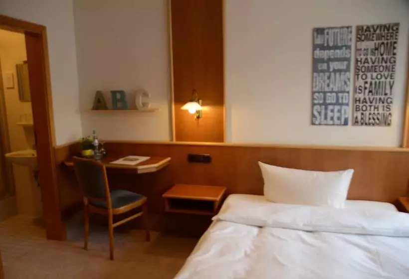 ホテル Mainblick Garni