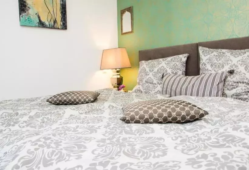 Hotelli My Messe & Business Home   Refrath