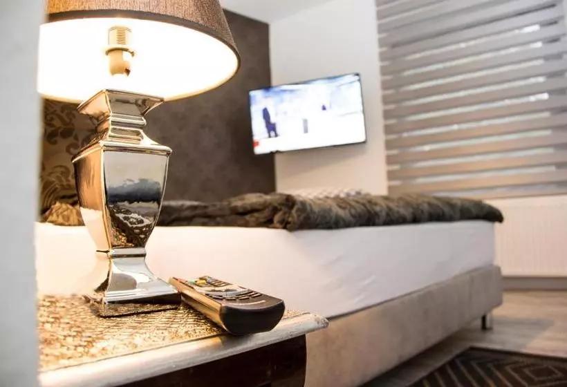 Hotelli My Messe & Business Home   Refrath