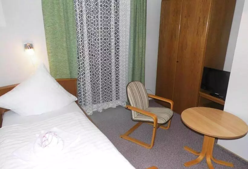 Hotelli Pension Dressel