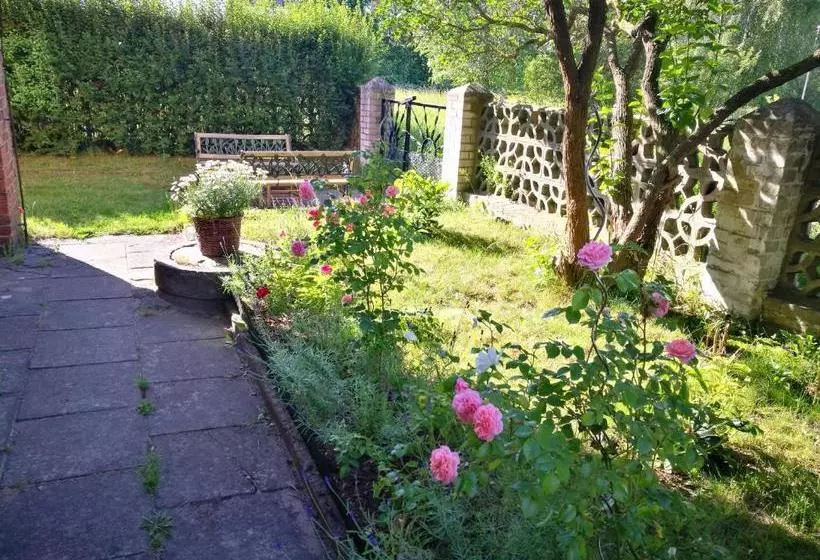 Hotelli Pension Zur Inselbrücke