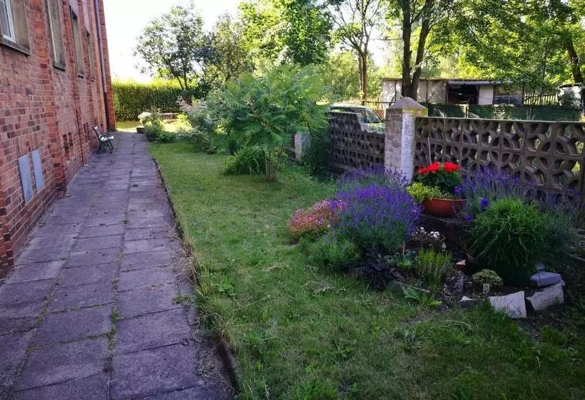 Hotelli Pension Zur Inselbrücke